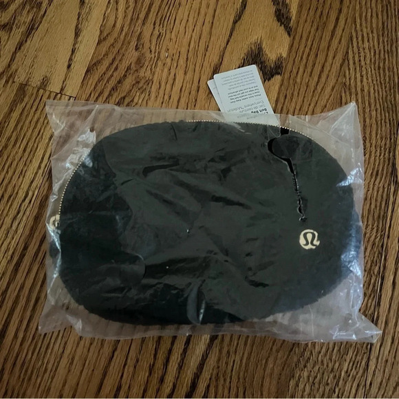 NWT Lululemon Black Fleece Everywhere Belt Bag Fanny Pack Crossbody - Picture 7 of 7